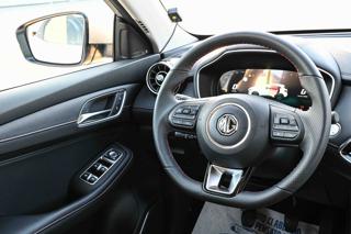 MG HS usata, con Touch screen