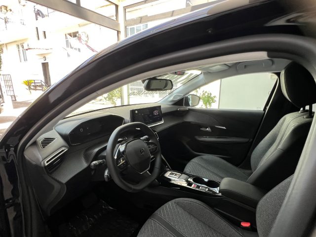 PEUGEOT 208 usata, con Specchietto retrovisore con funzione antiabbagliamento