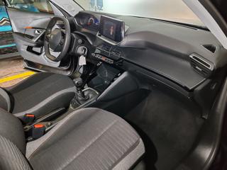 PEUGEOT 2008 usata, con Touch screen