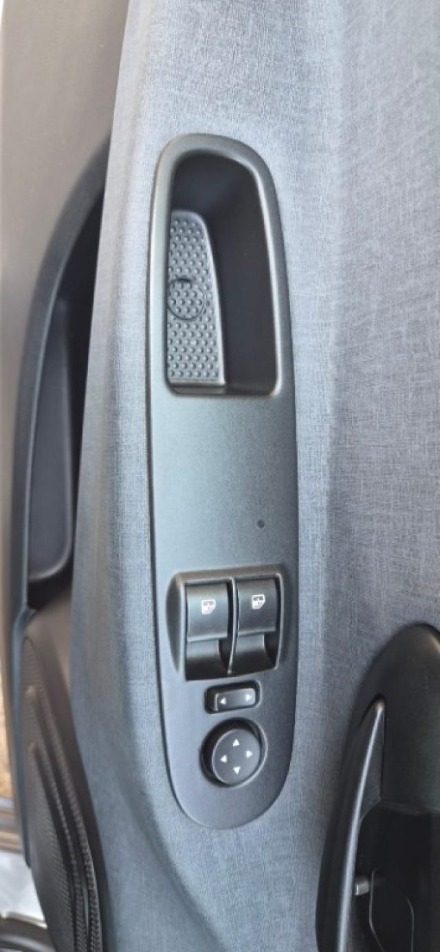 LANCIA Ypsilon usata, con Isofix