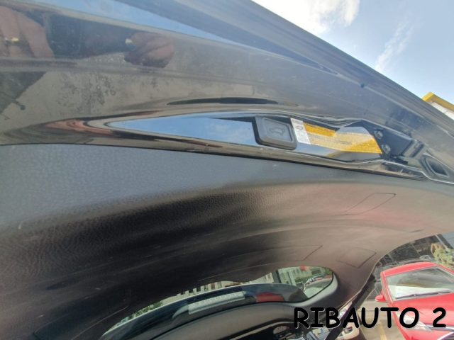 TOYOTA RAV 4 usata, con Sensore di luce