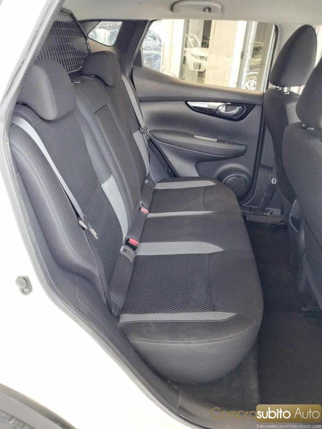 NISSAN Qashqai usata, con Telecamera per parcheggio assistito