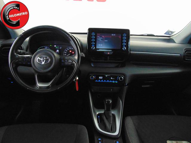 TOYOTA Yaris usata, con USB