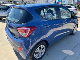 HYUNDAI i10 usata, con Autoradio