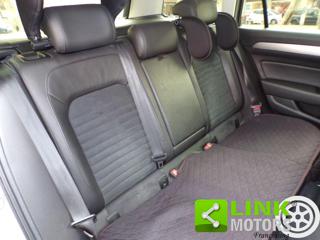 VOLKSWAGEN Passat usata, con Sensori di parcheggio anteriori