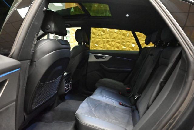 AUDI Q8 usata 11