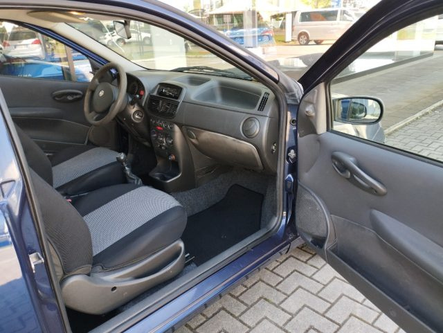 FIAT Punto usata 12