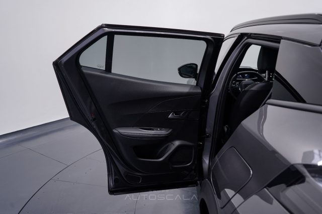 PEUGEOT 2008 usata, con Fari LED