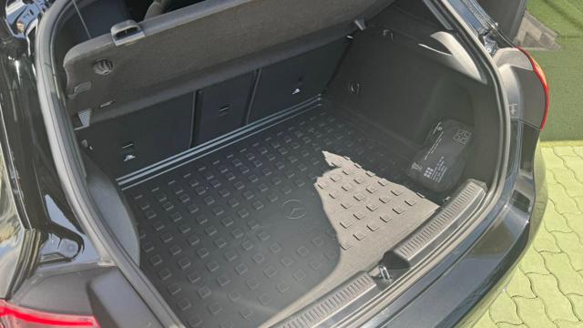 MERCEDES-BENZ A 180 usata, con Sedile posteriore sdoppiato