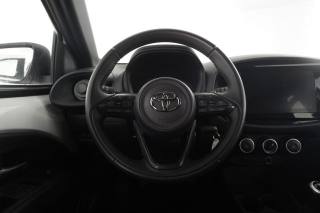 TOYOTA Aygo X usata 11