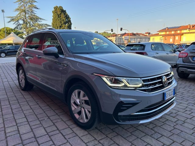 VOLKSWAGEN Tiguan usata, con Airbag