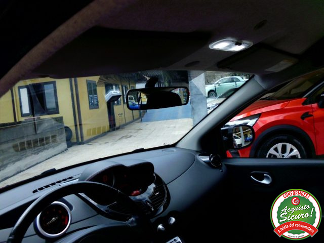 RENAULT Twingo usata 24