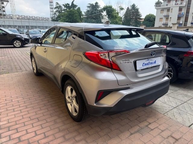 TOYOTA C-HR usata, con Autoradio