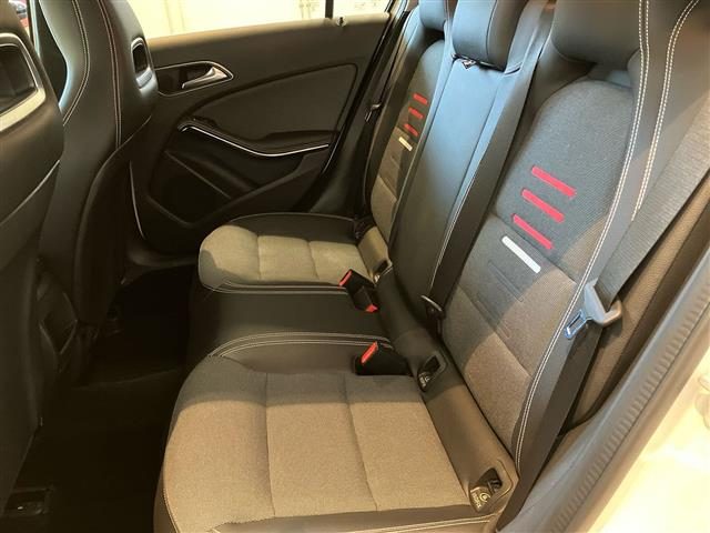 MERCEDES-BENZ CLA usata 11