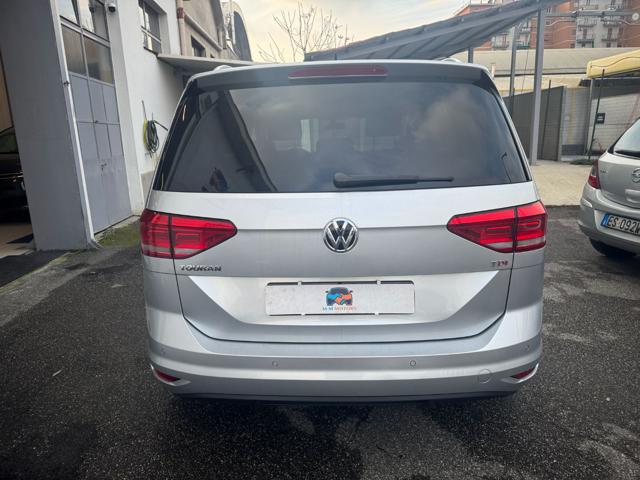 VOLKSWAGEN Touran usata, con Autoradio
