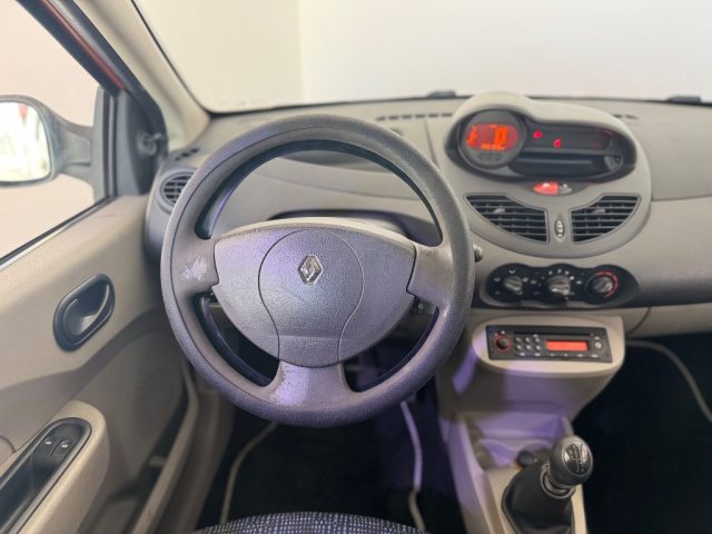 RENAULT Twingo usata 11