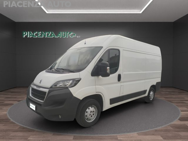 PEUGEOT Boxer usata, con Alzacristalli elettrici