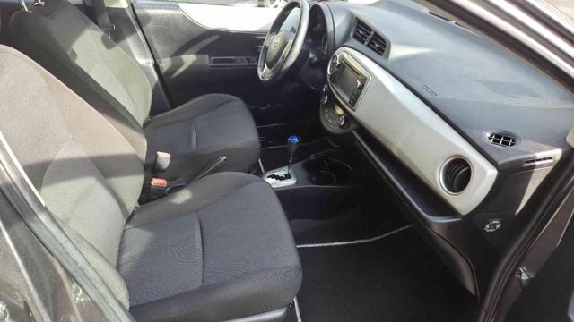 TOYOTA Yaris usata, con Controllo automatico clima