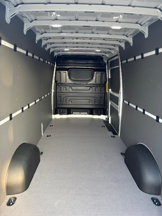 VOLKSWAGEN Crafter usata, con Specchietti laterali elettrici