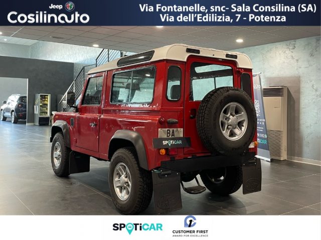 LAND ROVER Defender usata 6