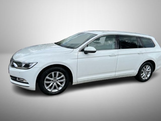 VOLKSWAGEN Passat usata, con Airbag laterali
