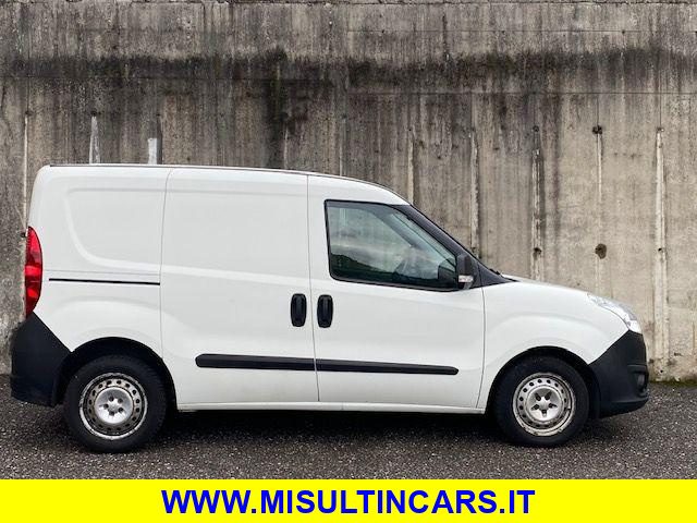 OPEL Combo usata, con Autoradio