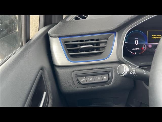 RENAULT Captur usata, con USB