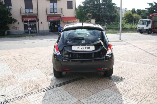 LANCIA Ypsilon usata, con Autoradio