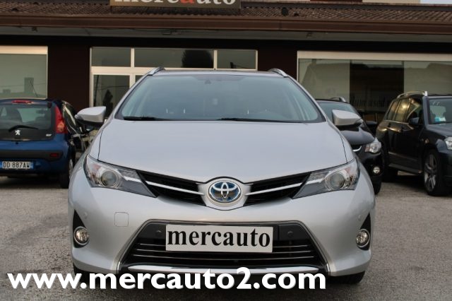 TOYOTA Auris usata, con Airbag laterali