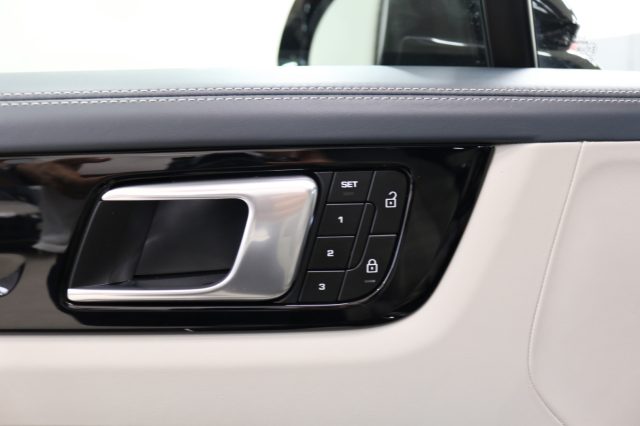 PORSCHE Cayenne usata, con Specchietti laterali elettrici