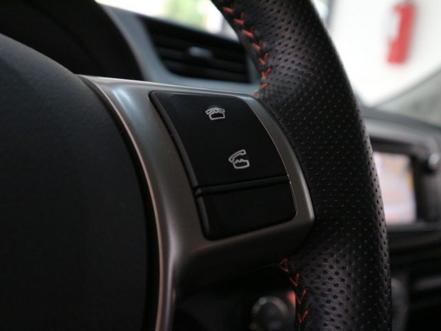 TOYOTA Yaris usata, con Fendinebbia