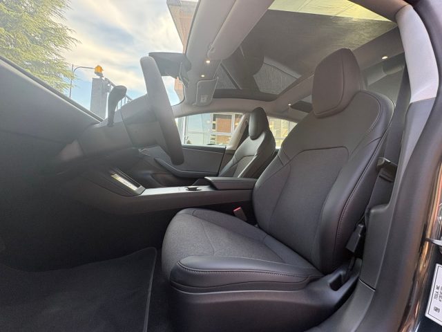 TESLA Model 3 usata, con Fendinebbia