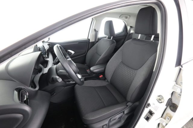 TOYOTA Yaris usata 2