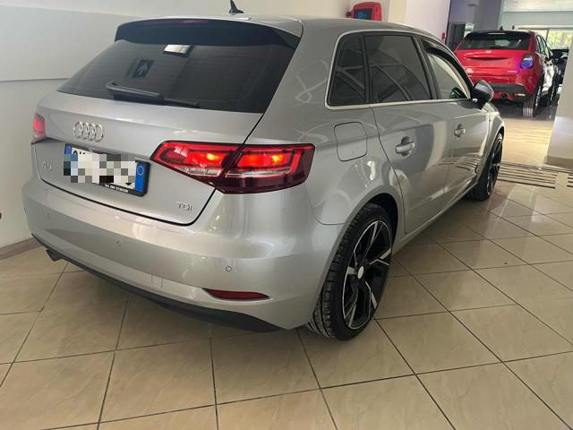 AUDI A3 usata, con Alzacristalli elettrici