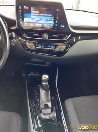 TOYOTA C-HR usata 37
