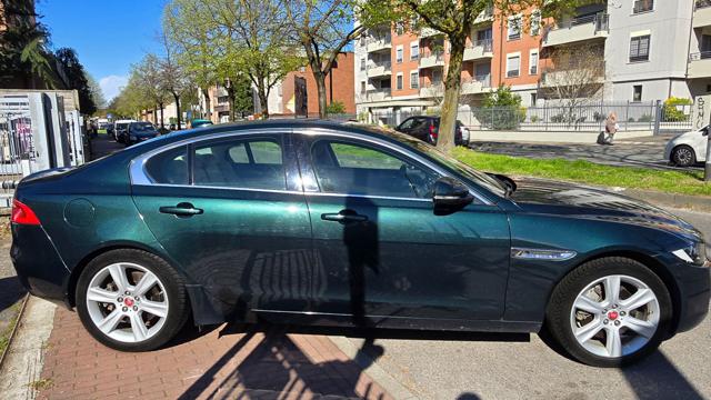 JAGUAR XE usata, con Cerchi in lega