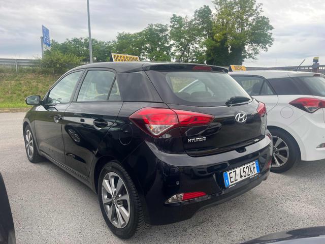 HYUNDAI i20 usata, con Airbag laterali