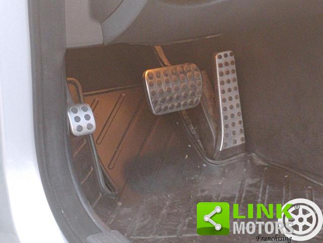 MERCEDES-BENZ C 200 usata, con Specchietti laterali elettrici