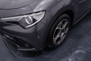 ALFA ROMEO Stelvio usata, con Specchietti laterali elettrici