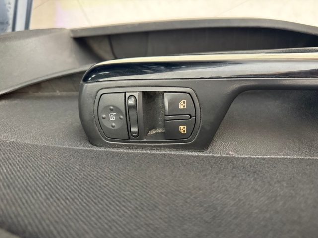 OPEL Corsa usata 7