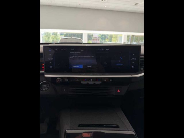 OPEL Grandland usata, con Autoradio digitale