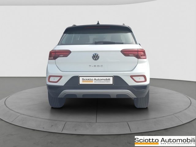 VOLKSWAGEN T-Roc usata, con Autoradio