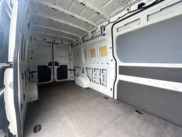VOLKSWAGEN Crafter usata, con Bluetooth