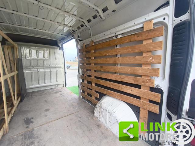 PEUGEOT Boxer usata, con Servosterzo