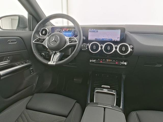 MERCEDES-BENZ GLA 180 usata, con Autoradio