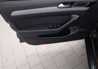 VOLKSWAGEN Passat Variant usata, con Sistema di navigazione