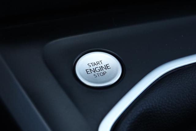 VOLKSWAGEN Golf Variant usata, con USB