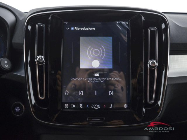 VOLVO XC40 usata 12
