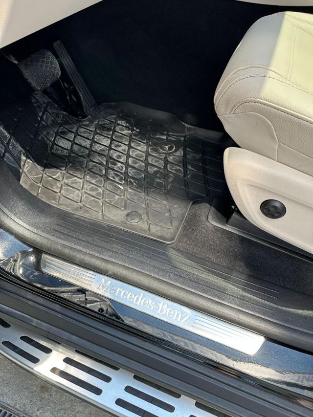 MERCEDES-BENZ GLE 300 usata, con Boardcomputer