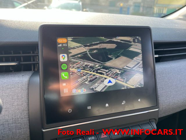 RENAULT Clio usata, con Touch screen